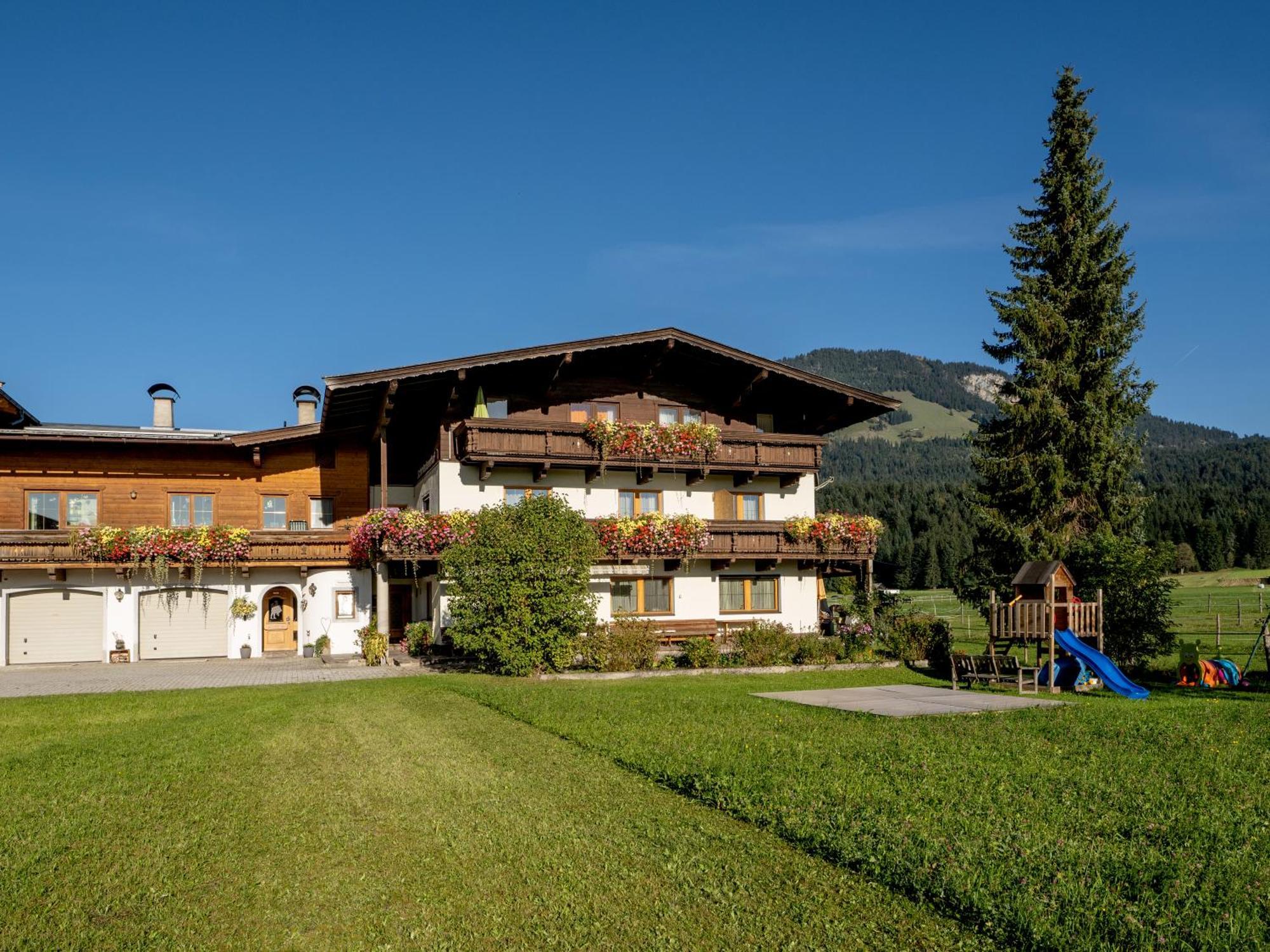 Apartment-Pension Schmiedererhof Sankt Johann in Tirol Exterior foto